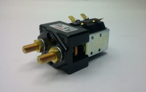 Power switch relay
