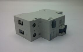 AUTOMATIC THERMAL SWITCH 110-120V 25A (until C170000355 mounted C16 on 120V machines)
