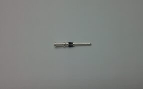 Terminal male connector for remote control